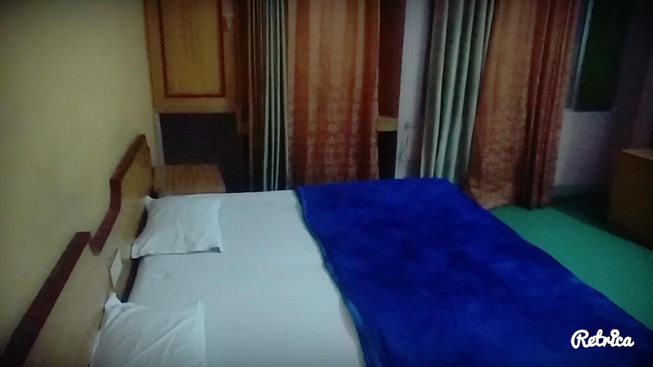 New Crown Hotel Indore Ngoại thất bức ảnh