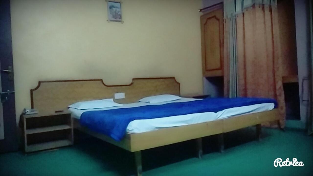 New Crown Hotel Indore Ngoại thất bức ảnh