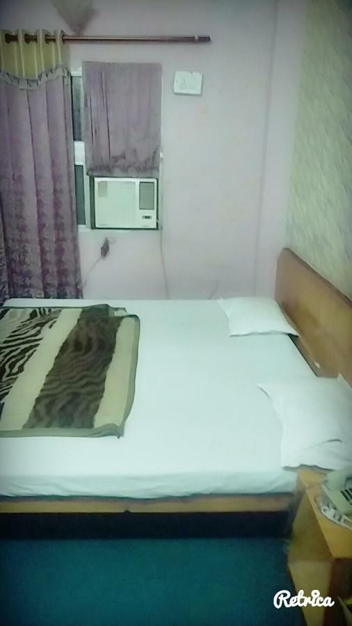 New Crown Hotel Indore Ngoại thất bức ảnh