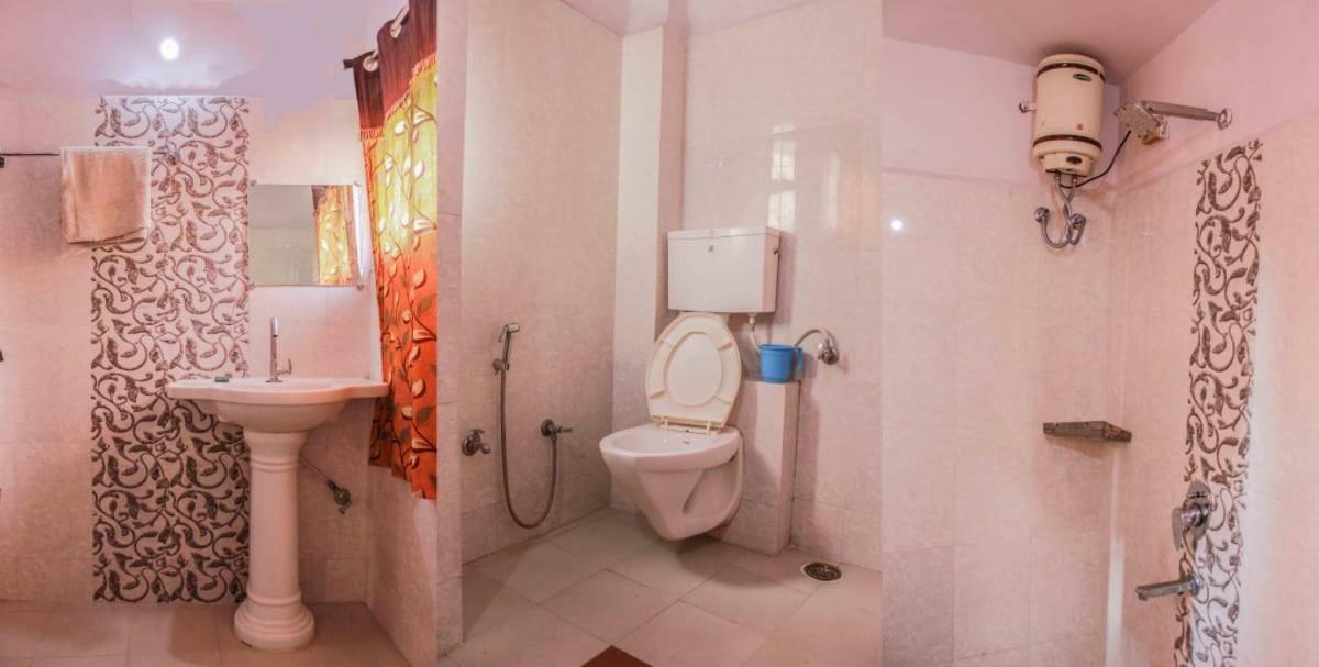 New Crown Hotel Indore Ngoại thất bức ảnh